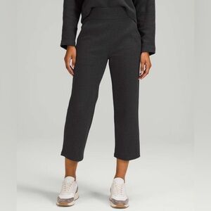 Lululemon Ribbed Straight Leg Super-High-Rise Crop 23”